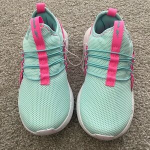Girls Reebok tennis shoes.